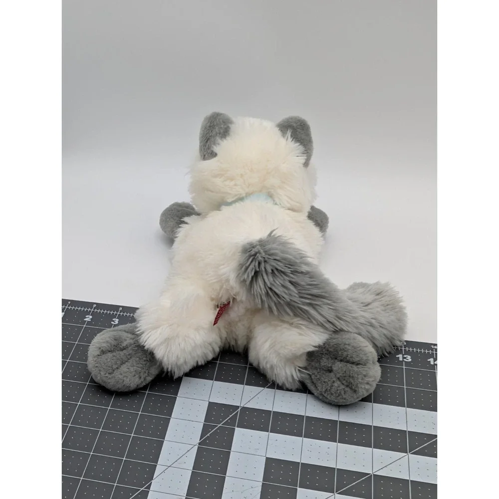 Showtime White Gray Cat Plush‎ Kitten Mandalay Resorts 2004 7 Inch Tall Stuffed